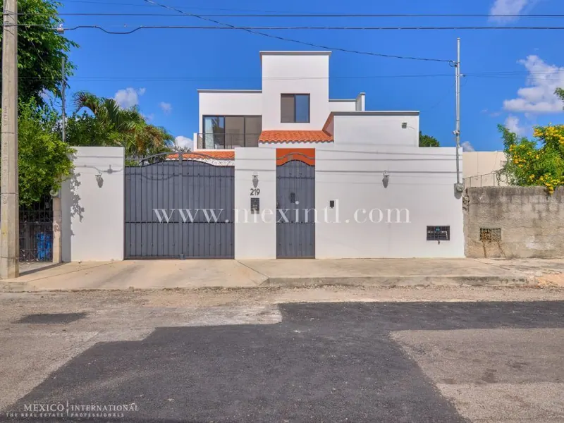 Loaded Home In Garcia Gineres — residential home in Mérida Centro — photograph 3