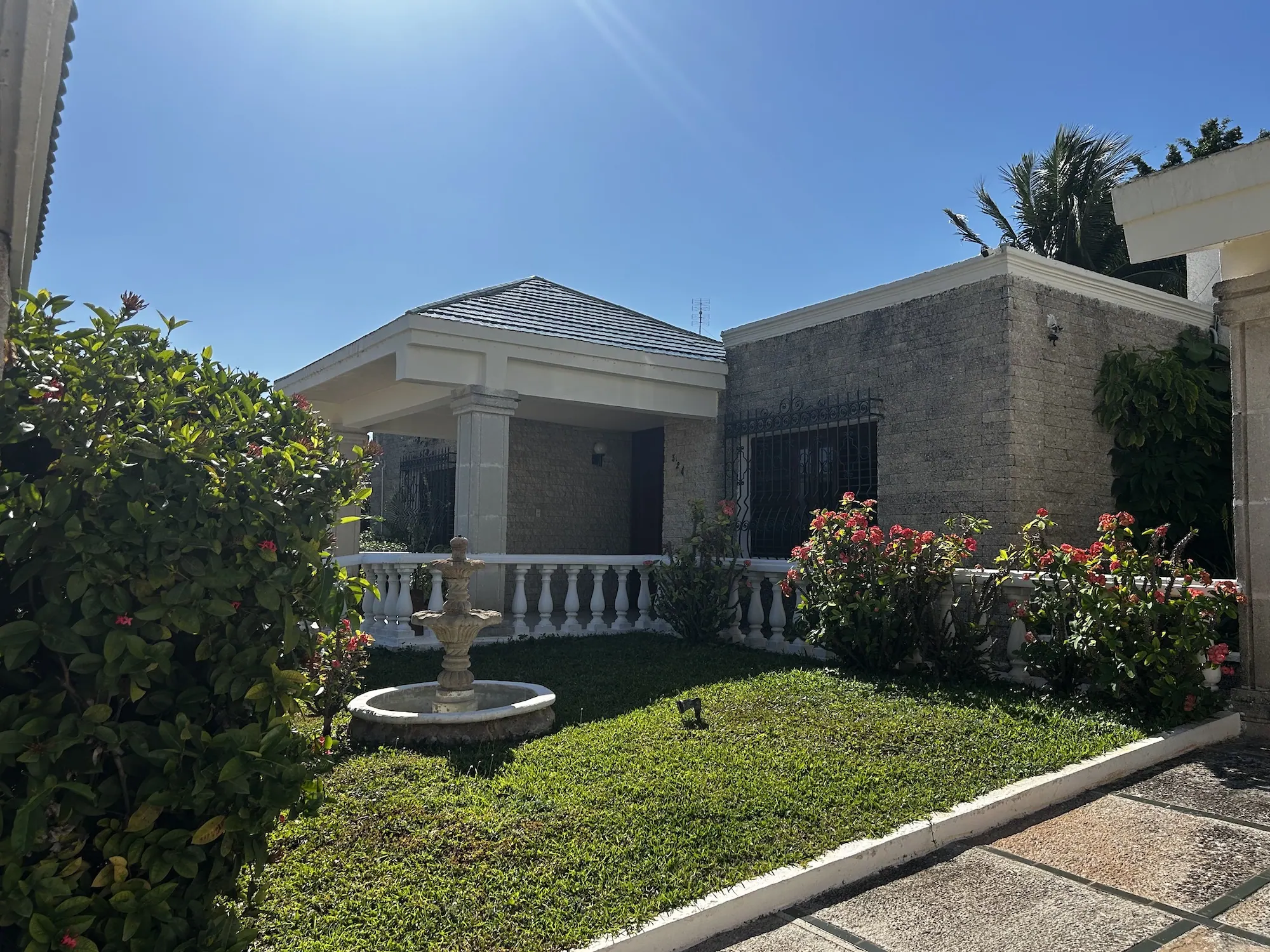 Classic 1 Story in Exclusive Neighborhood — residential home in North Mérida — photograph 3
