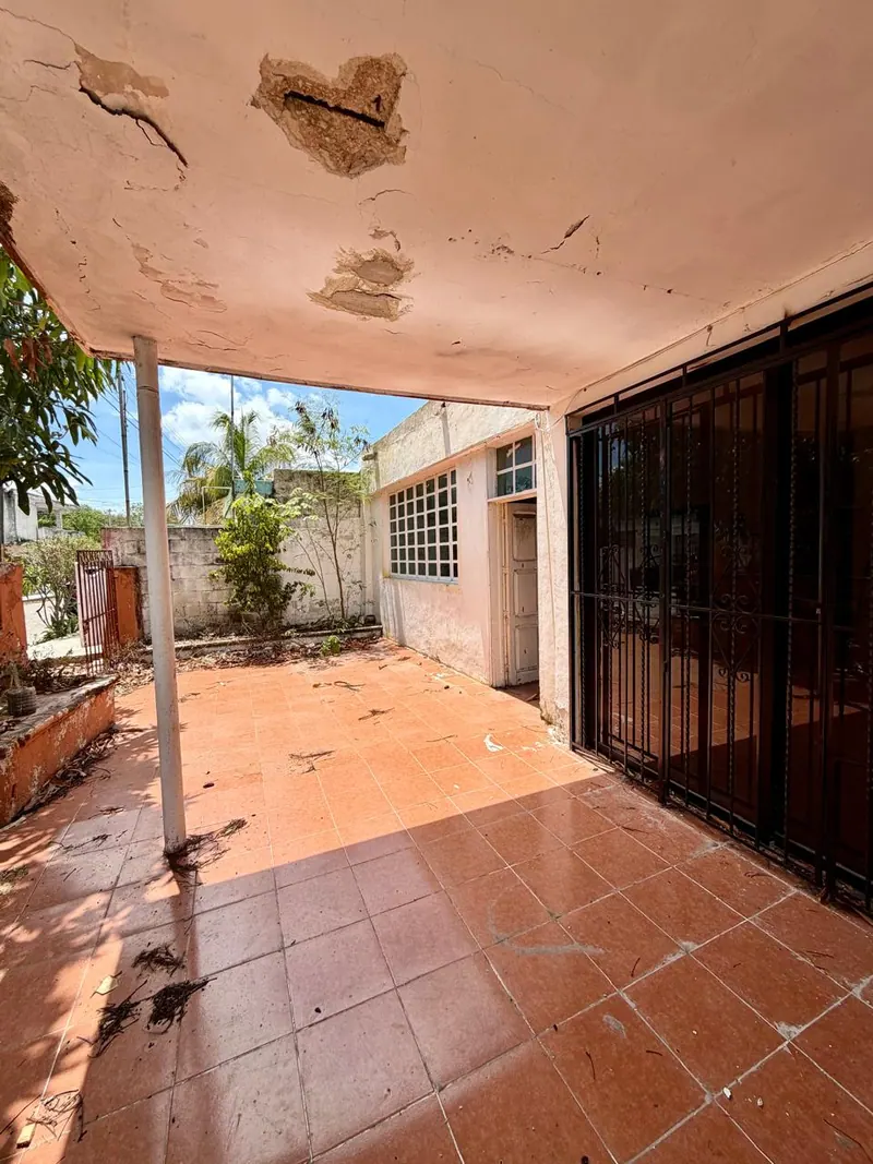 García Ginerés Fixer Upper with Expansion Potential — colonial home for sale in Greater Mérida