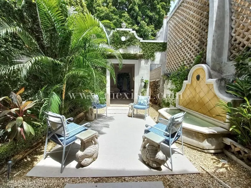 Sophisticated Turn-key Designer’s Home — colonial home in Mérida Centro — photograph 2