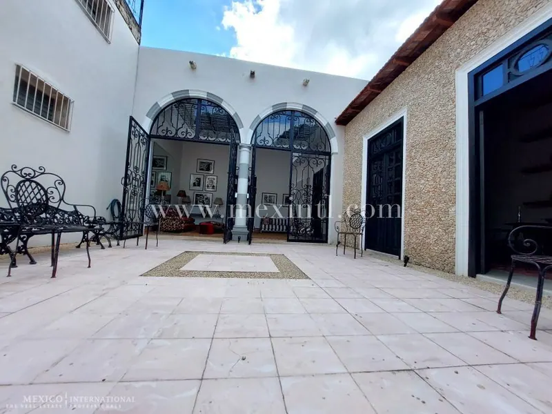 Colonial Elegance — colonial home in Mérida Centro — photograph 3