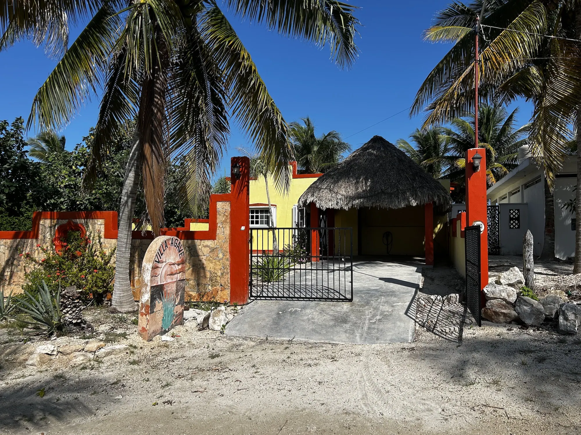 Beachfront. Beautiful. Tranquil!!! — beach property in Yucatán Beach — photograph 2