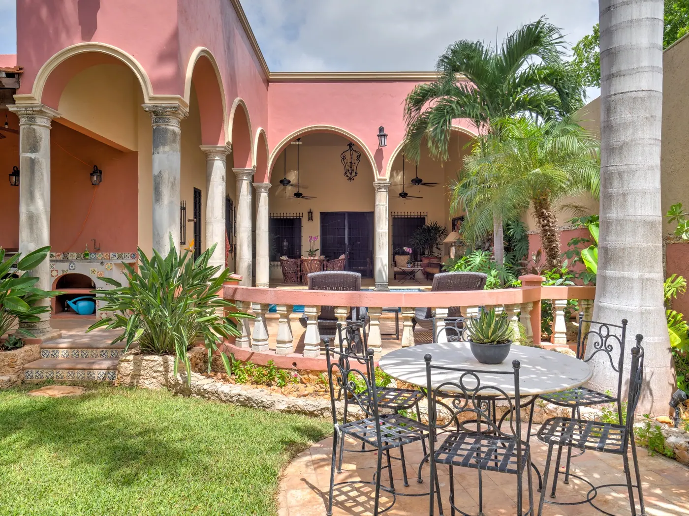 Casa Arco Escondido — Solar Colonial & Hidden Paradise in Centro — colonial home for sale in Mérida Centro