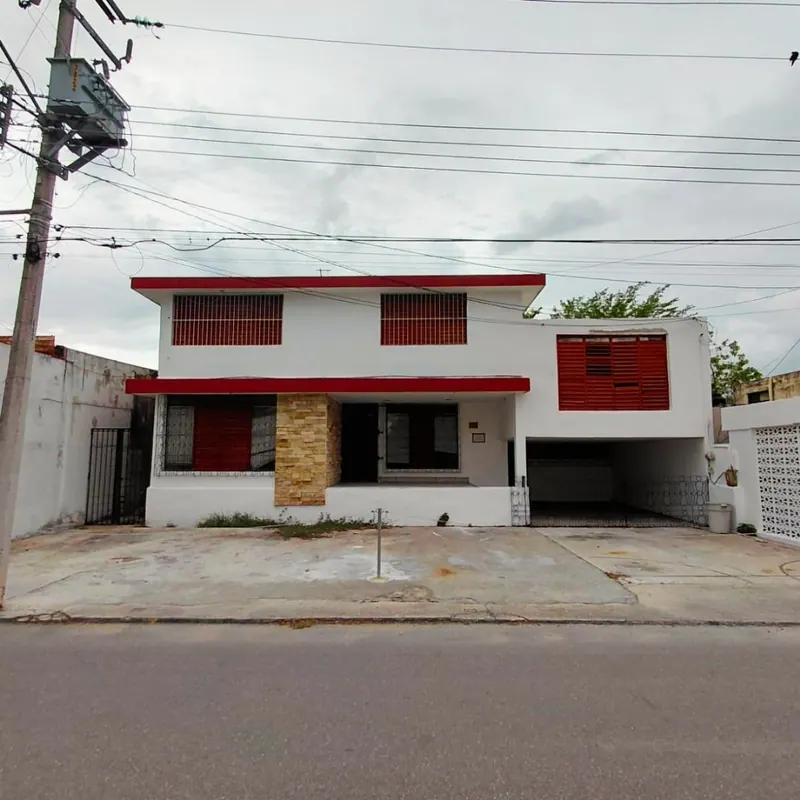 Large Property for Sale on Aleman Ave, Merida | Ideal for Commercial Use, Offices or Clinics — commercial for sale in Mérida Centro