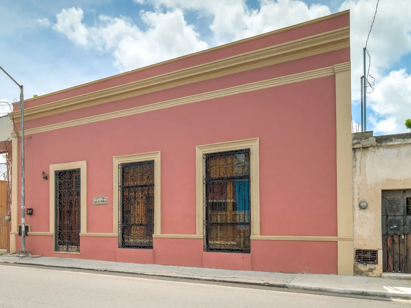 Casa Arco Escondido — Solar Colonial & Hidden Paradise in Centro — colonial home in Mérida Centro — photograph 2