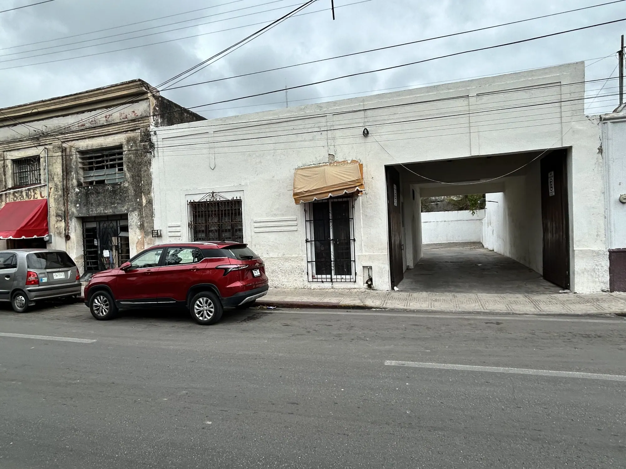 Prime Location Parking Lot for Sale in Centro Mérida with Casita — colonial home in Mérida Centro — photograph 2