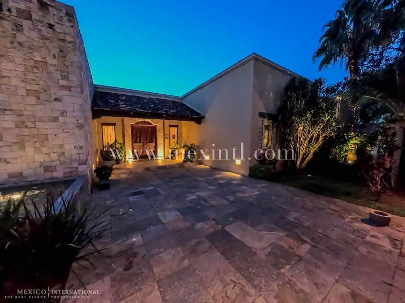 Opulent, Elegant Living North Of Merida — residential home in Greater Mérida — photograph 3
