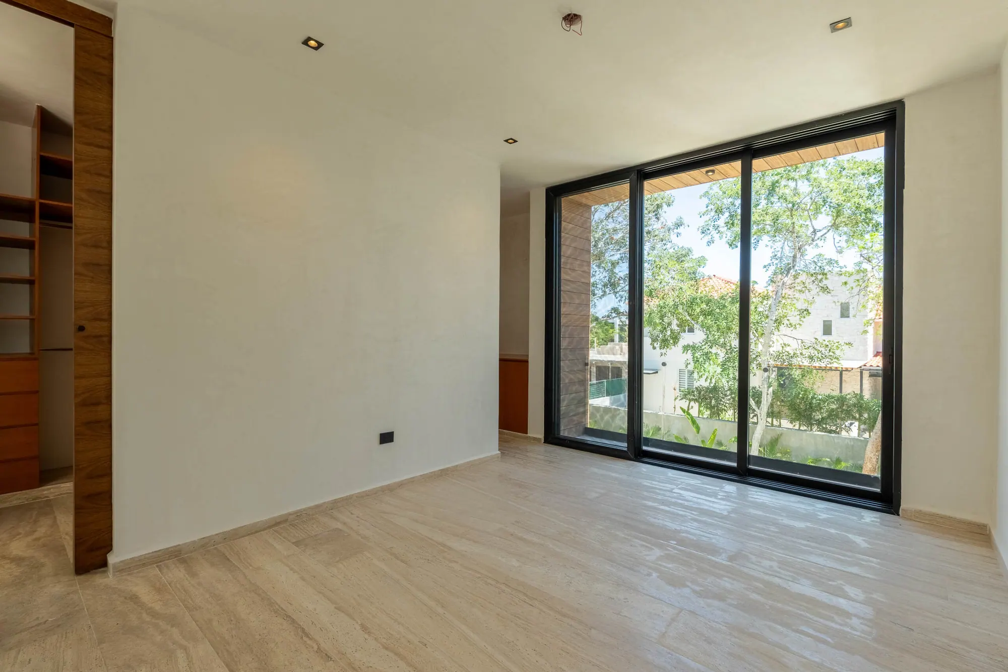 Sensational Residence In Yucatan Country Club — residential home in Greater Mérida — photograph 2