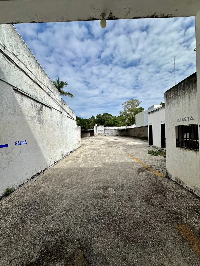 Historic Urban Canvas — 1,369 m² in Mérida Centro — colonial home in Yucatán — photograph 2