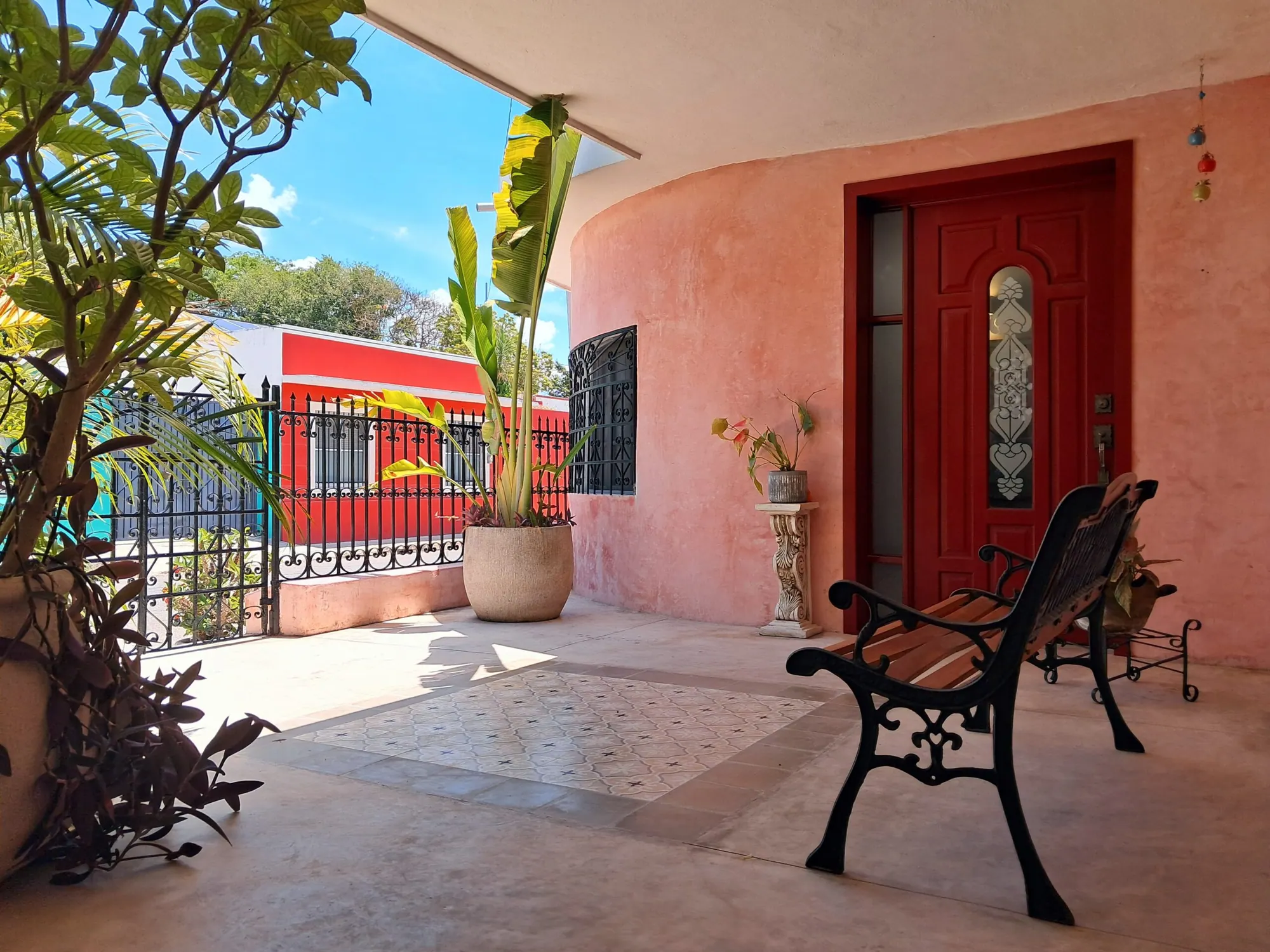 Bright Beautiful Quiet Colonial — colonial home in Mérida Centro — photograph 2