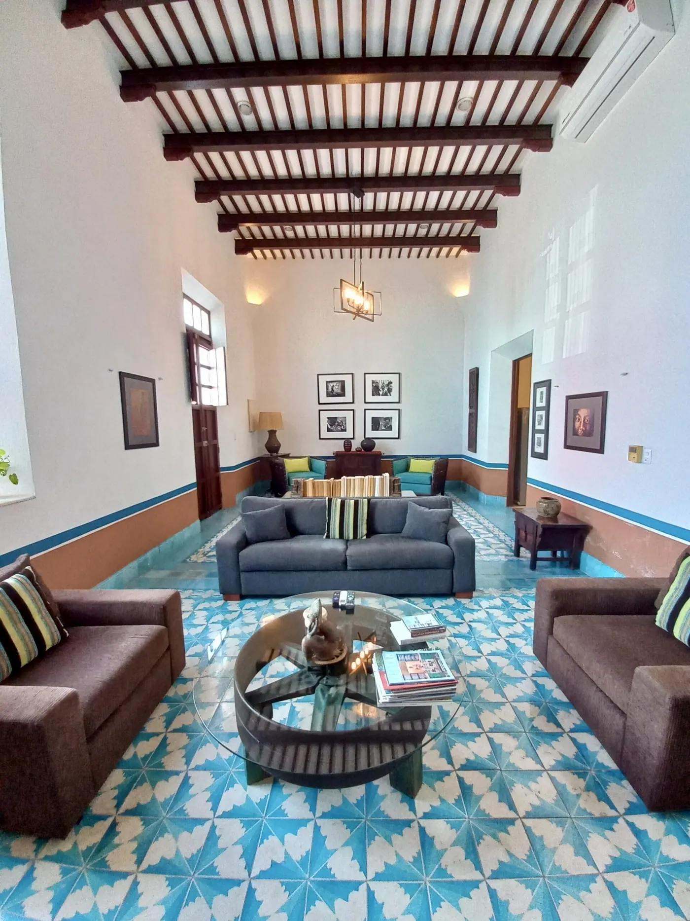 Colonial Oasis Steps From La Plancha — colonial home in Mérida Centro — photograph 2