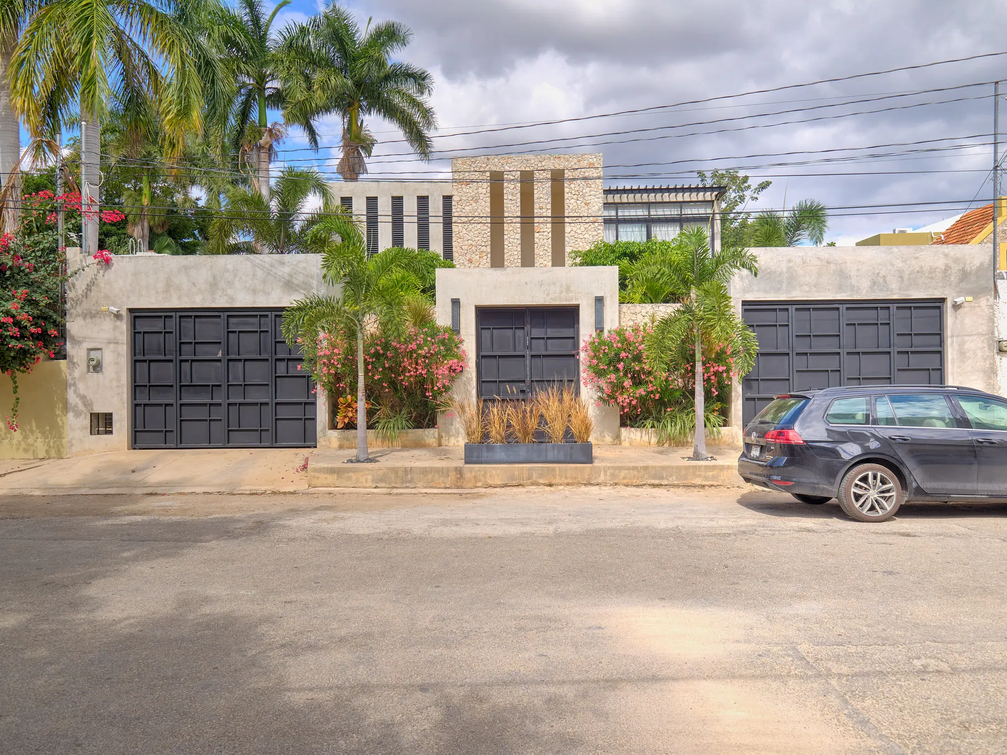 EXCLUSIVE | CASA VÉRTICE | GARCÍA GINERES — colonial home in Mérida Centro — photograph 2