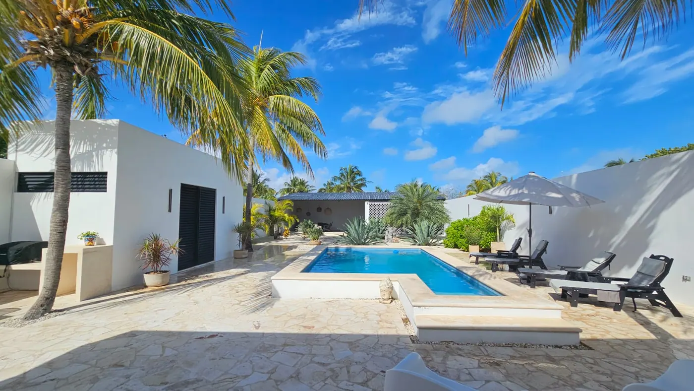 Turnkey Coastal Retreat In Chelem — beach property for sale in Yucatán Beach